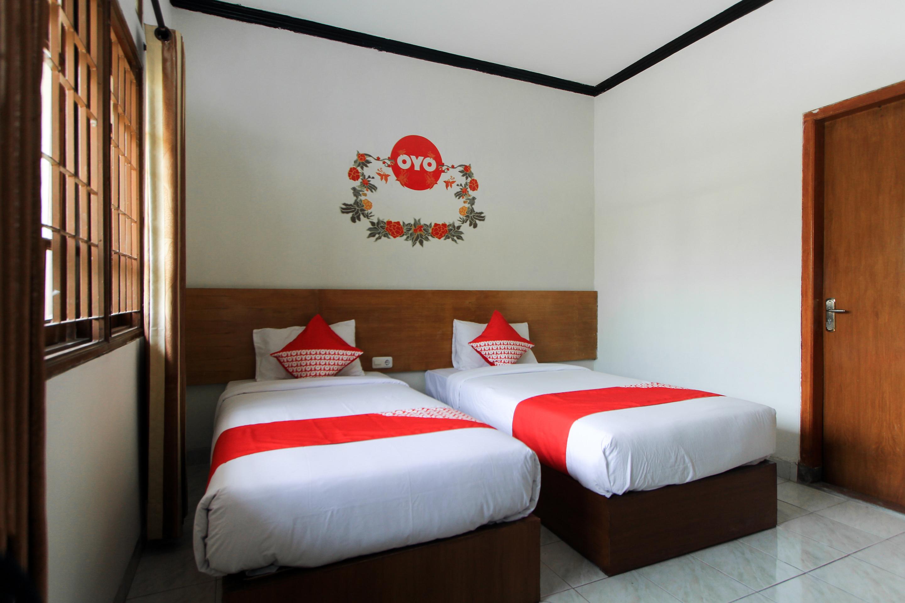 Santo Guest House Tropodo Surabaya Luaran gambar