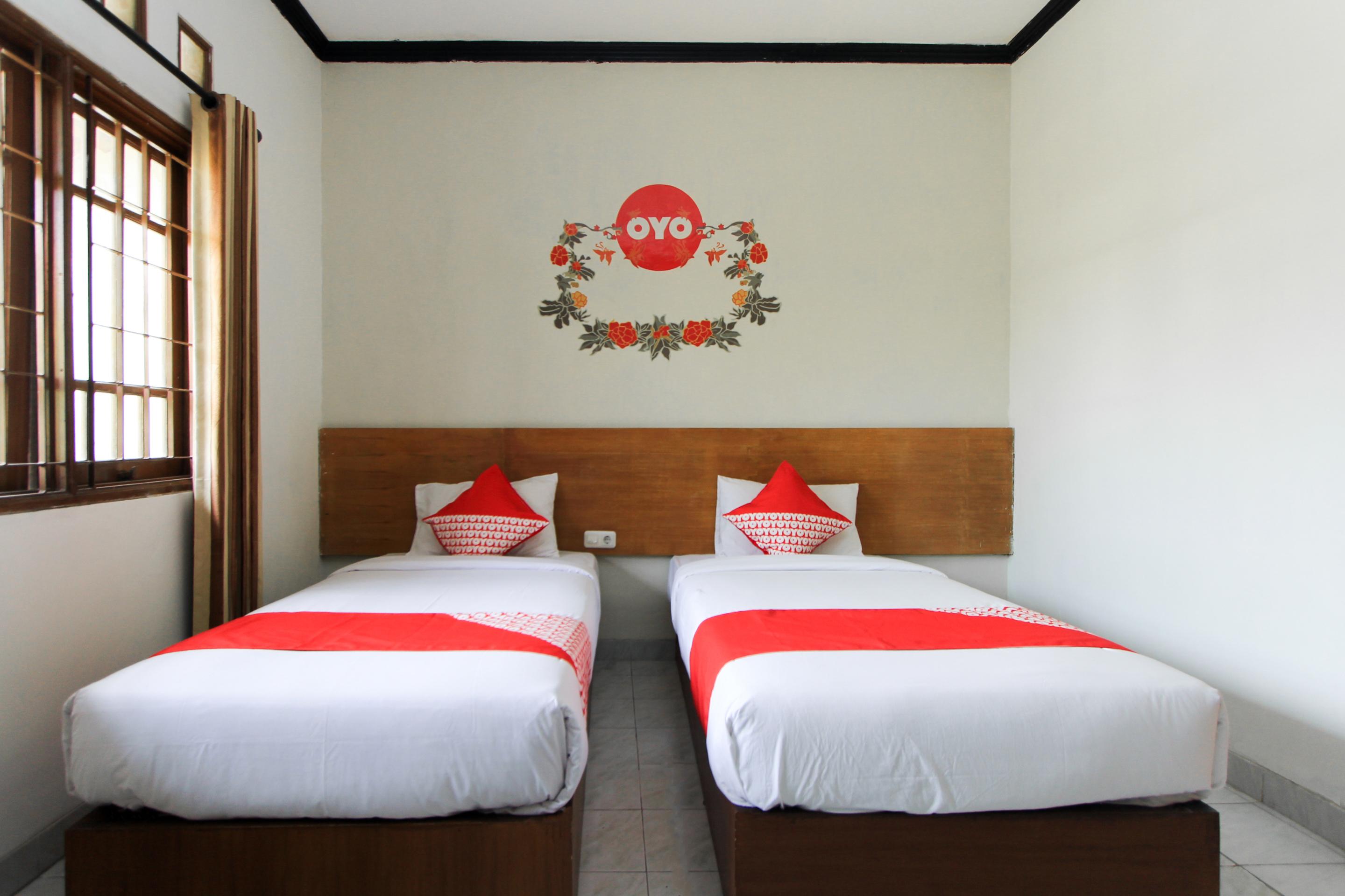 Santo Guest House Tropodo Surabaya Luaran gambar