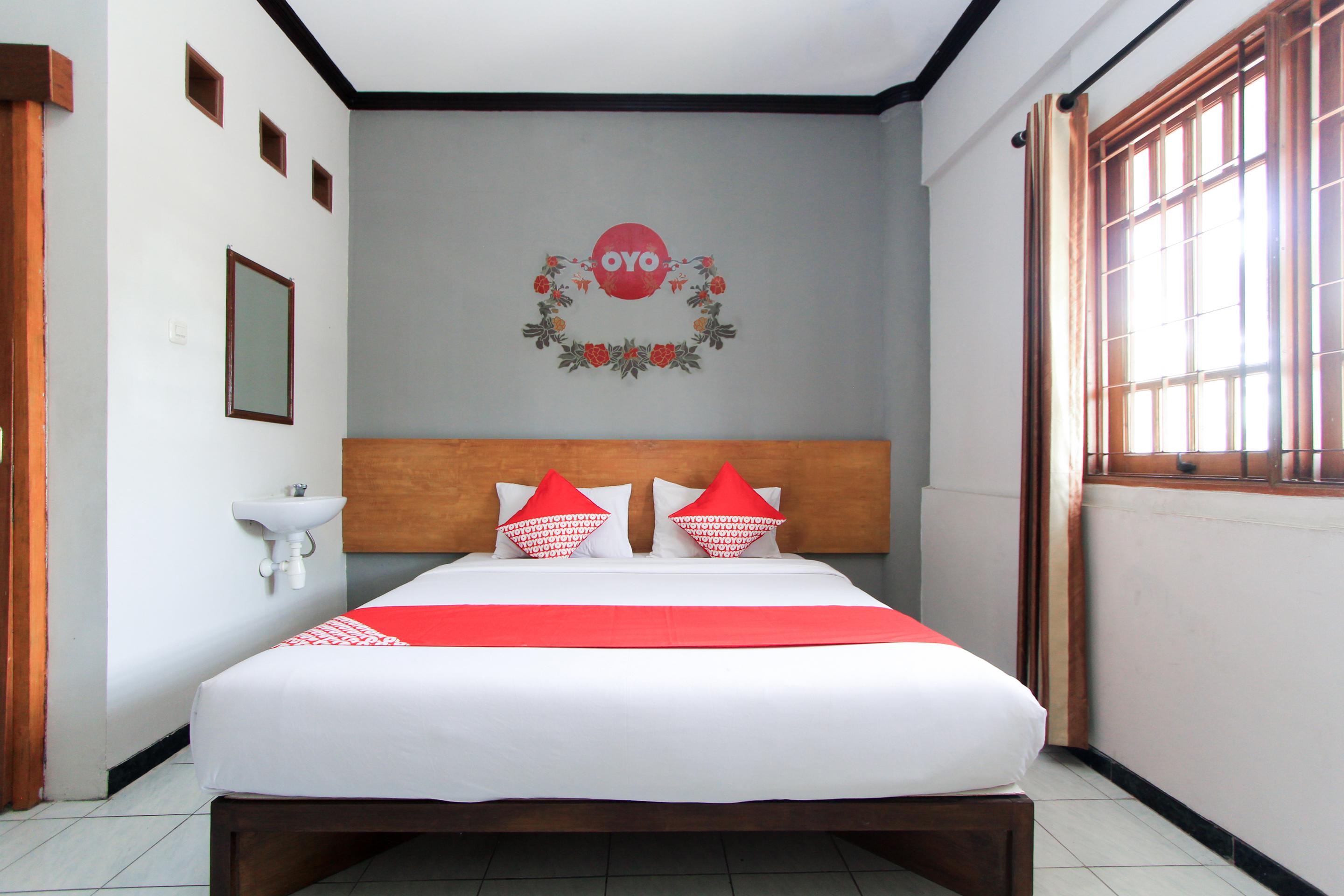 Santo Guest House Tropodo Surabaya Luaran gambar