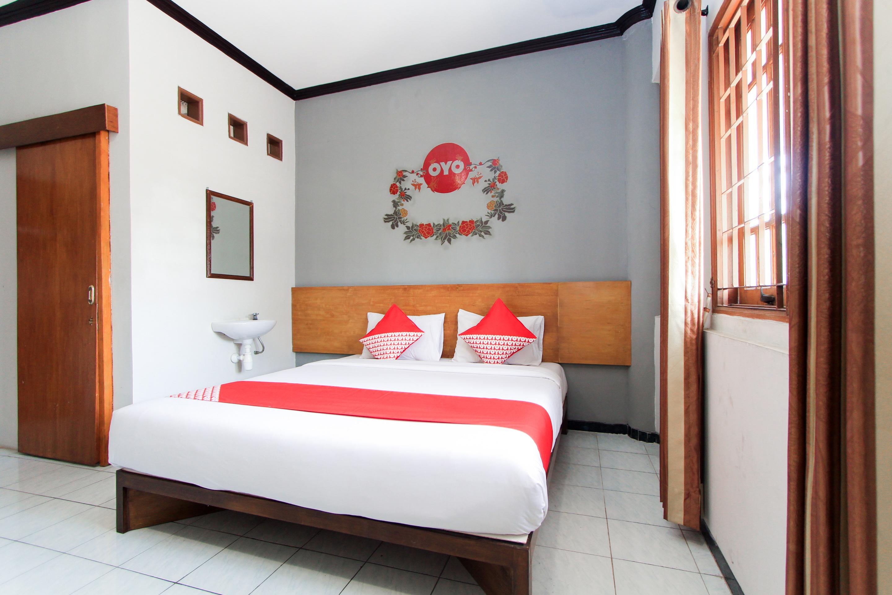 Santo Guest House Tropodo Surabaya Luaran gambar